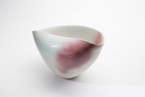 Thierry Damant, bol, porcelaine, émail et oxyde, 7 x 9.5 cm, 2022